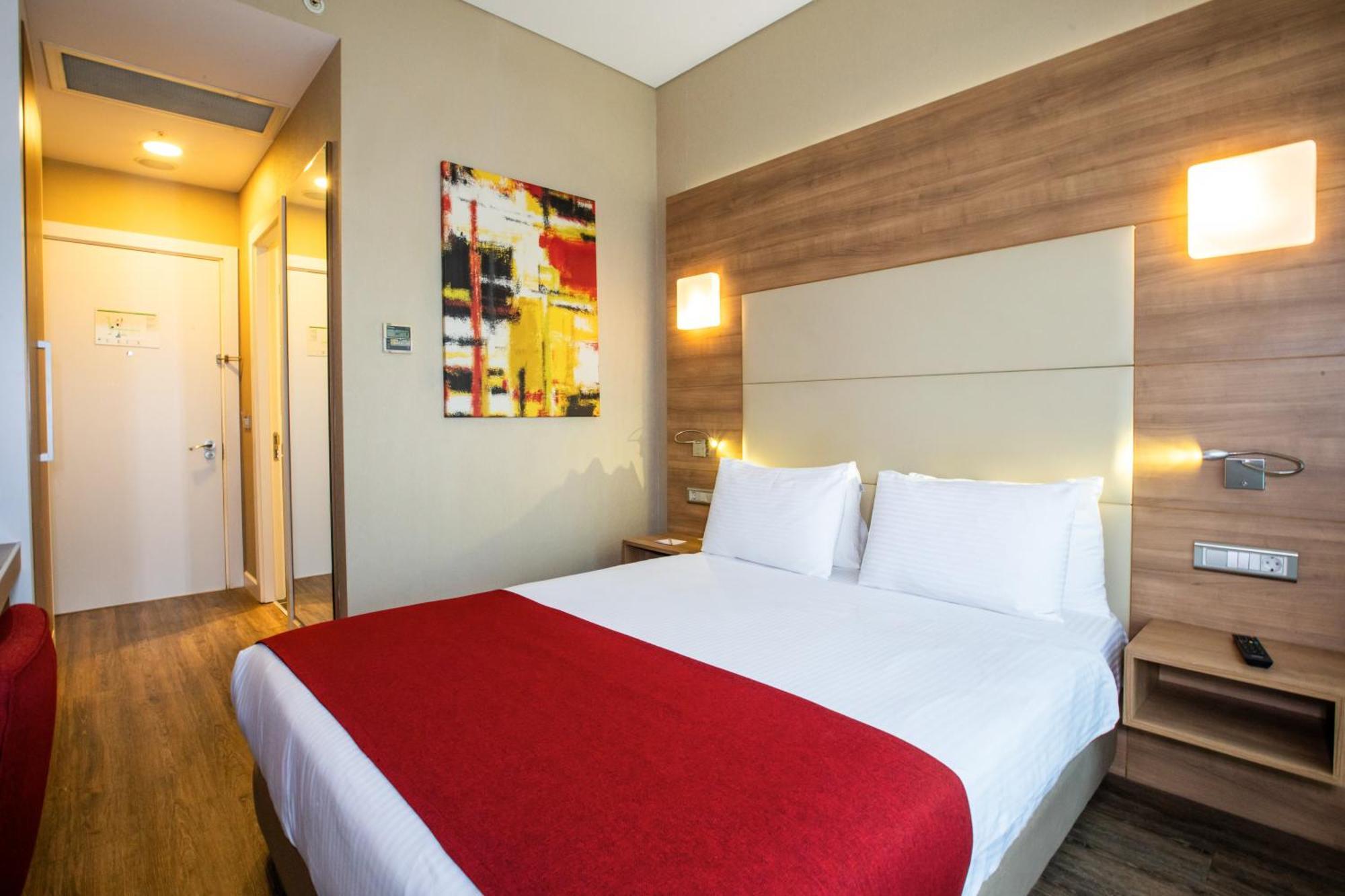 Ramada Encore Istanbul Kartal Exterior photo